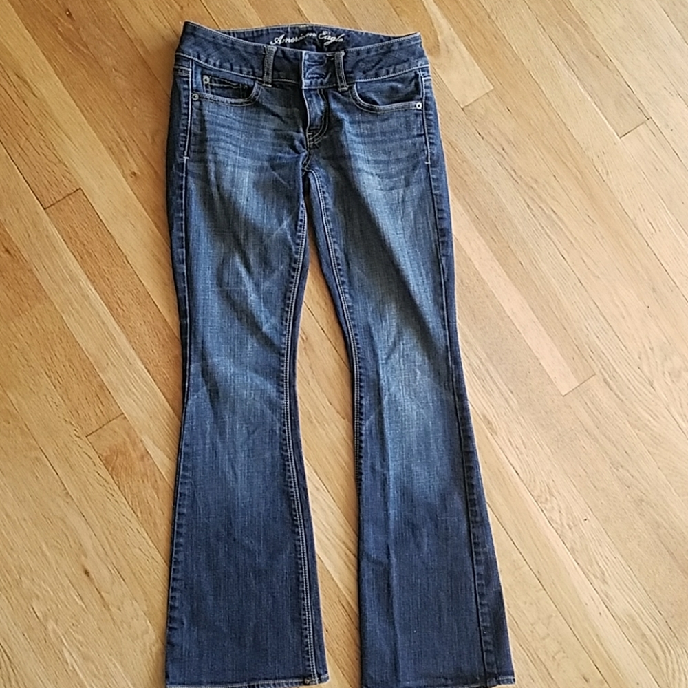 American eagle jeans 2 short